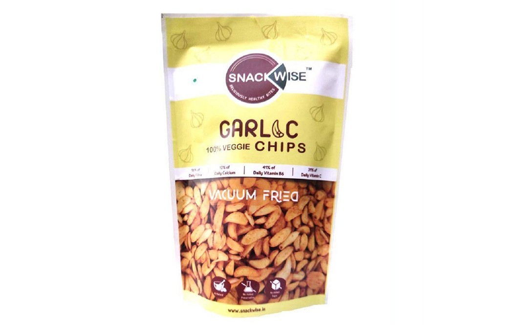 Snack Wise Garlic Chips 100 % Veggie Vacuum Fried   Pack  30 grams